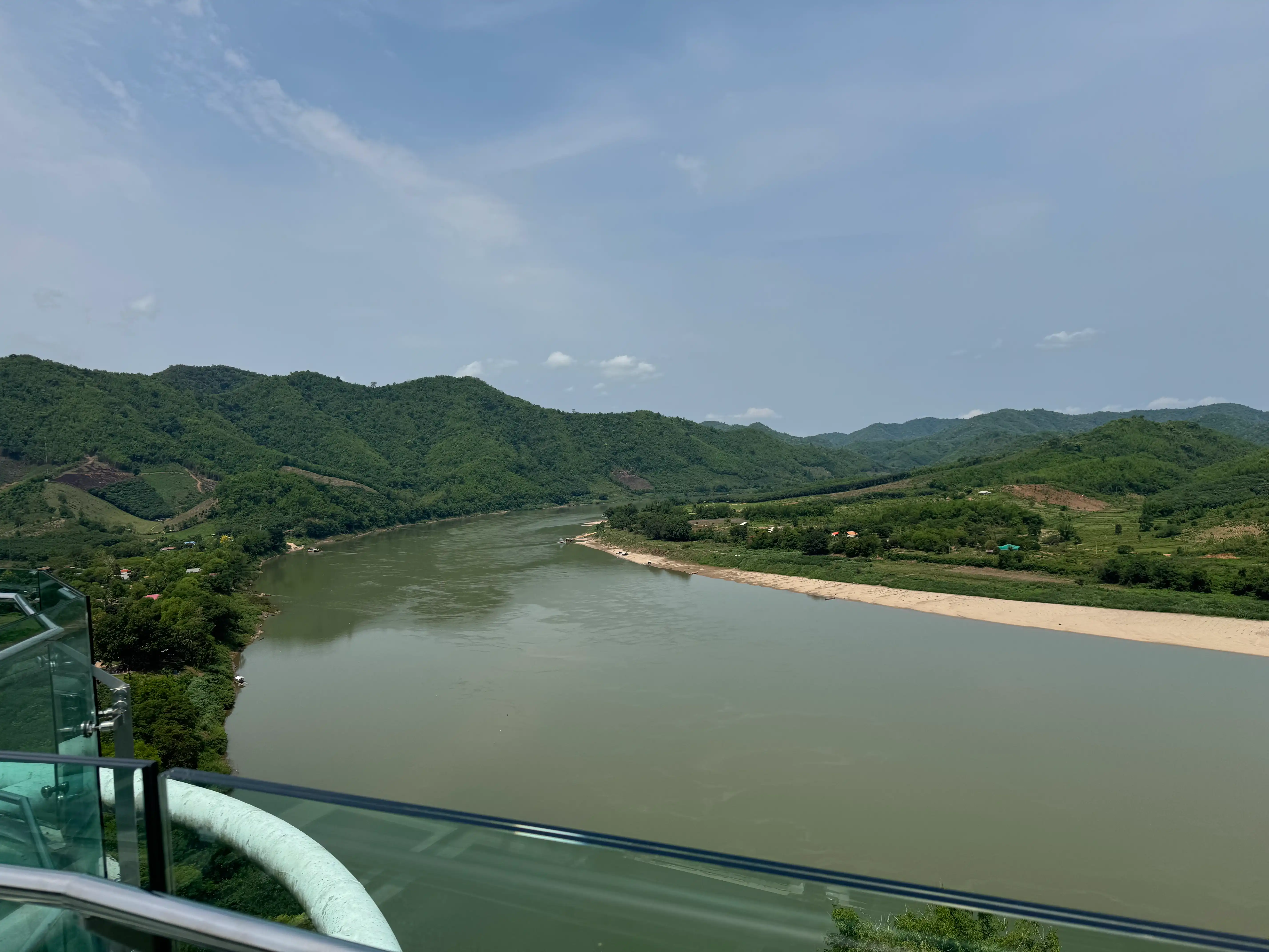 Buses from กรุงเทพฯ ไป เลย